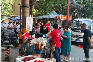 马洛塔：我们正与泽林斯基商谈今夏免签，已通知那不勒斯